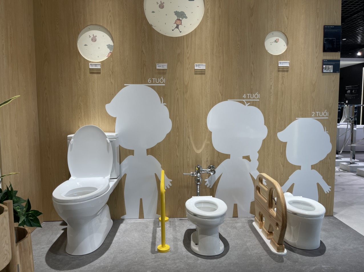 Bồn cầu trẻ em